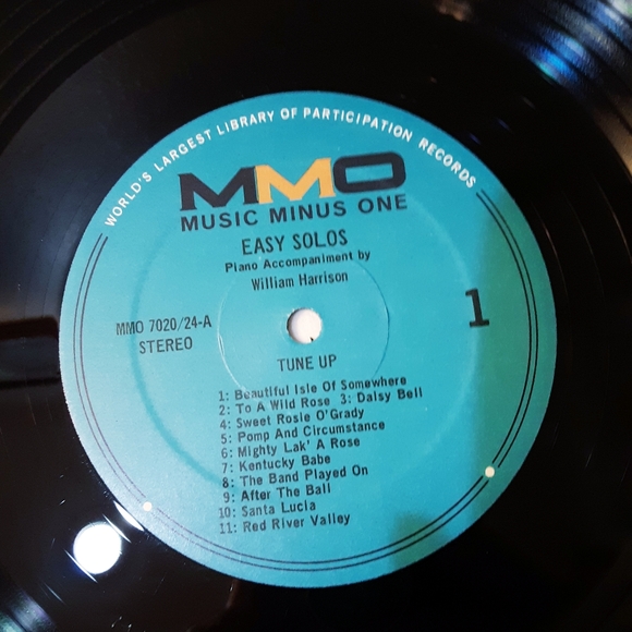 Records Easy Trumpet Solos with music book - Picture 8 of 16